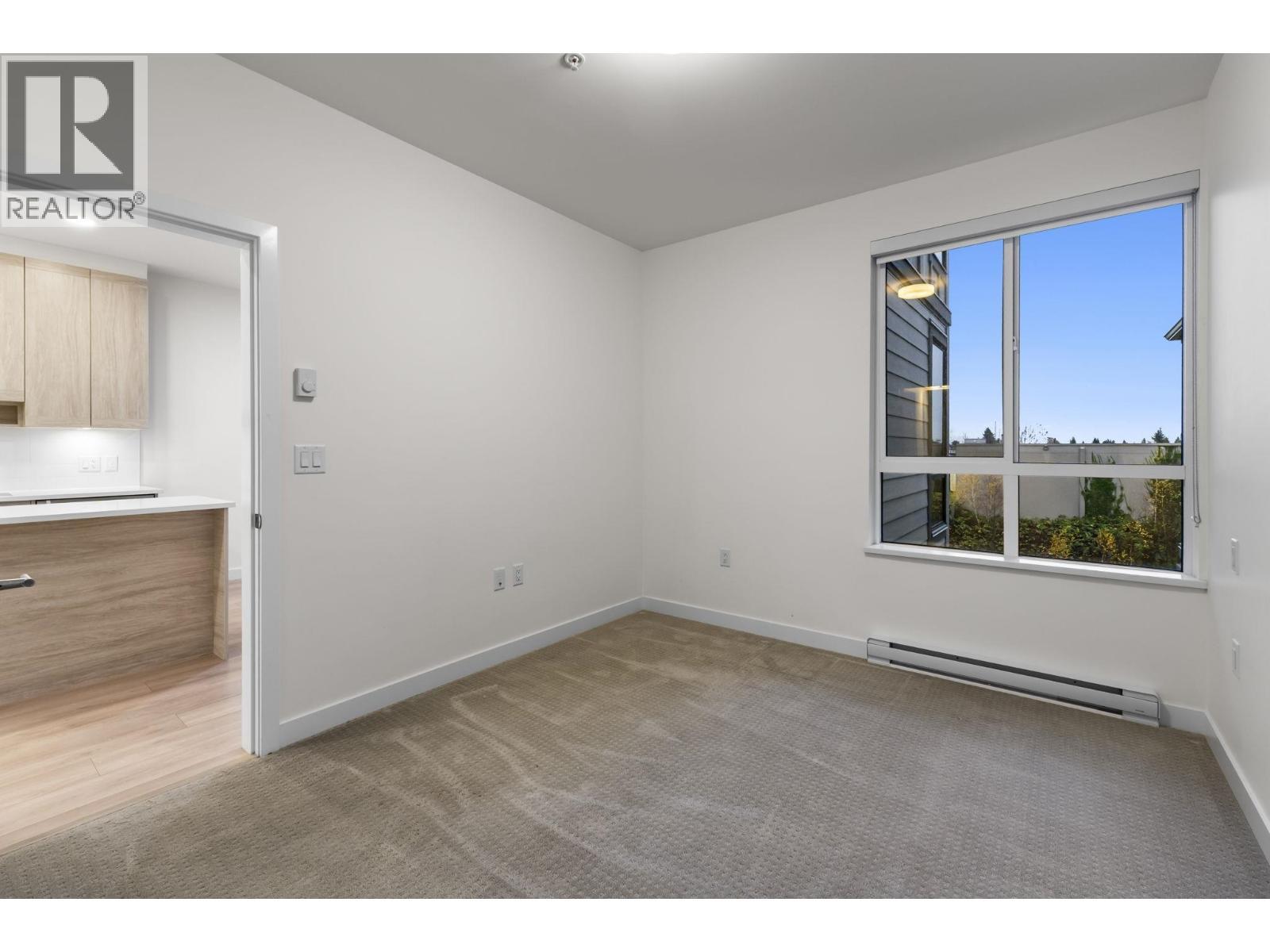 510 7579 16Th Street, Burnaby, BC - Indoor Photo Showing Other Room