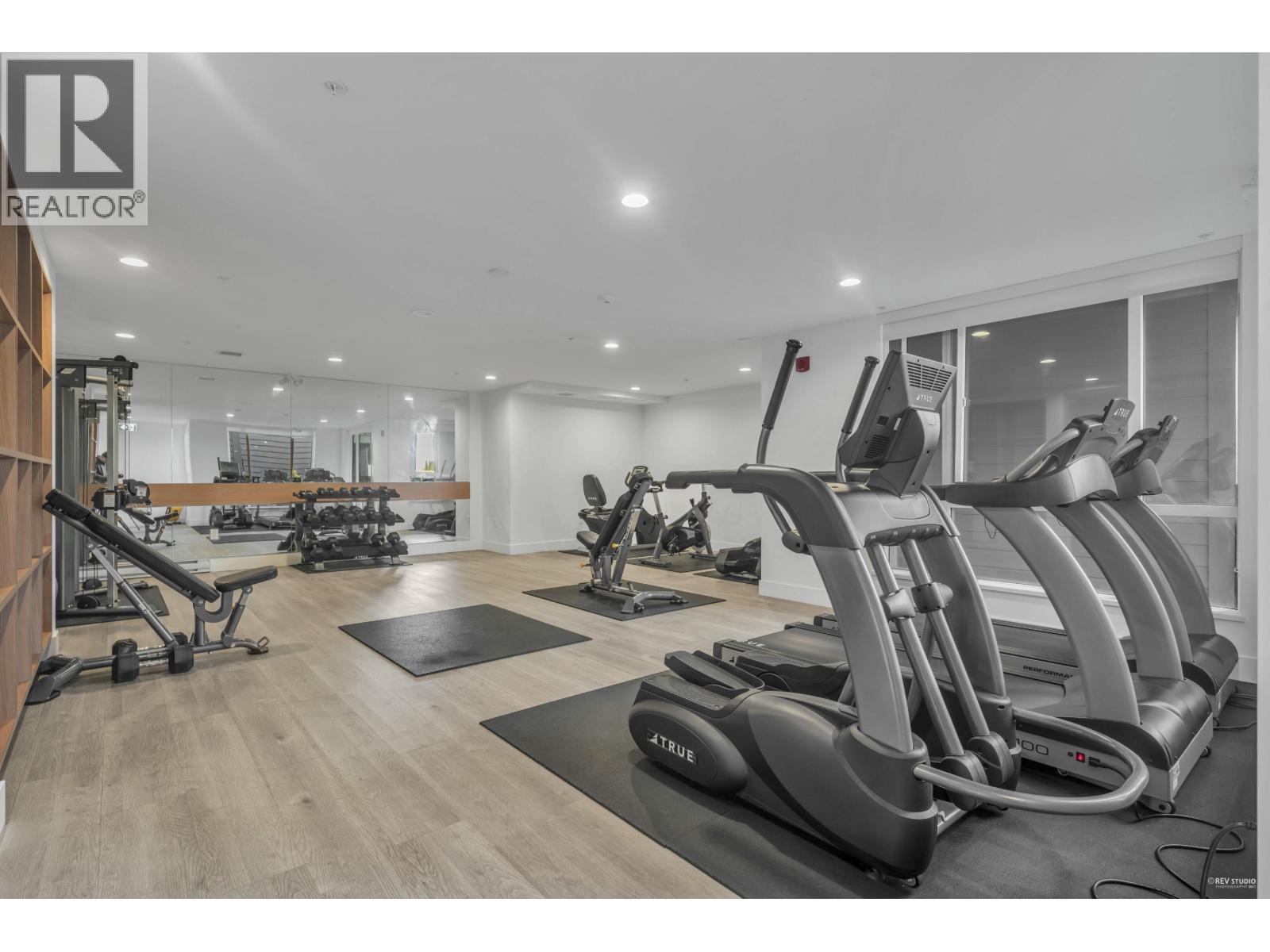 510 7579 16Th Street, Burnaby, BC - Indoor Photo Showing Gym Room