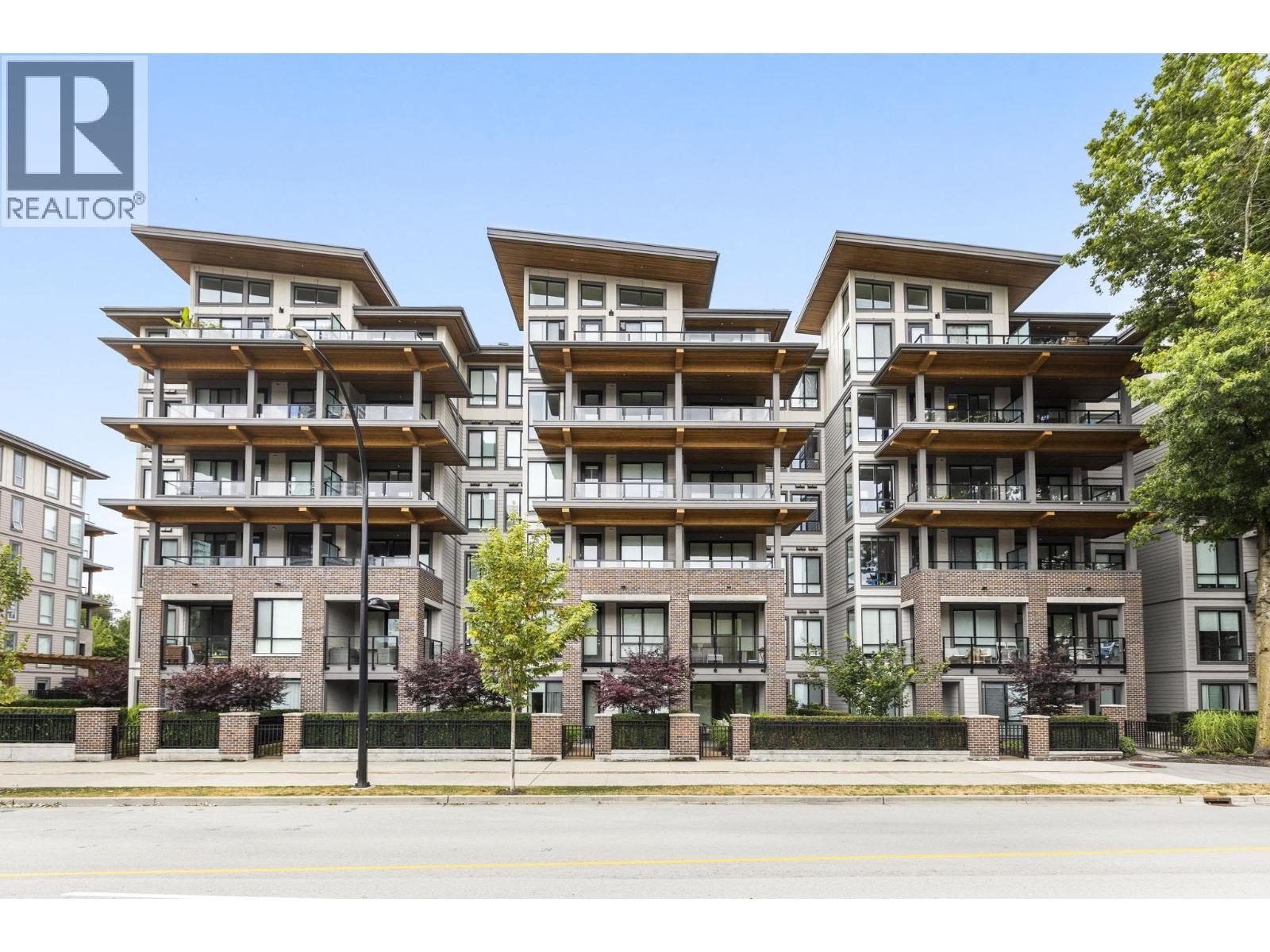 510 7579 16Th Street, Burnaby, BC - Outdoor With Facade