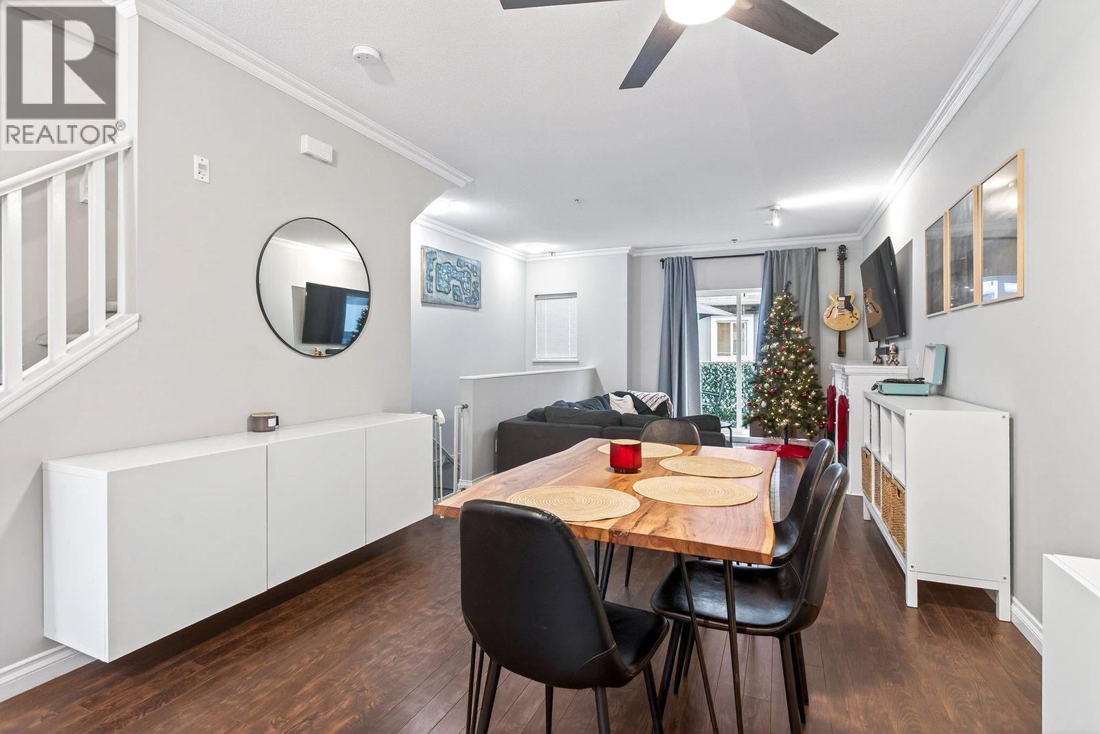 611 1661 Fraser Avenue, Port Coquitlam, BC - Indoor Photo Showing Dining Room