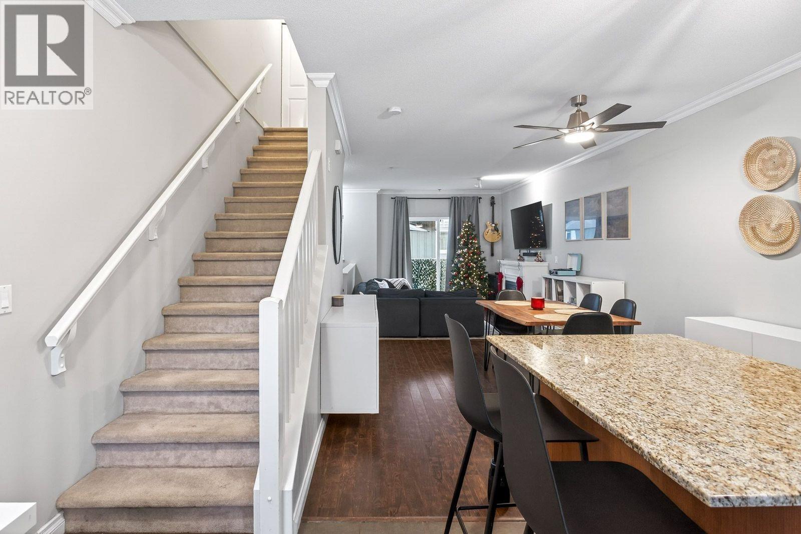 611 1661 Fraser Avenue, Port Coquitlam, BC - Indoor Photo Showing Other Room