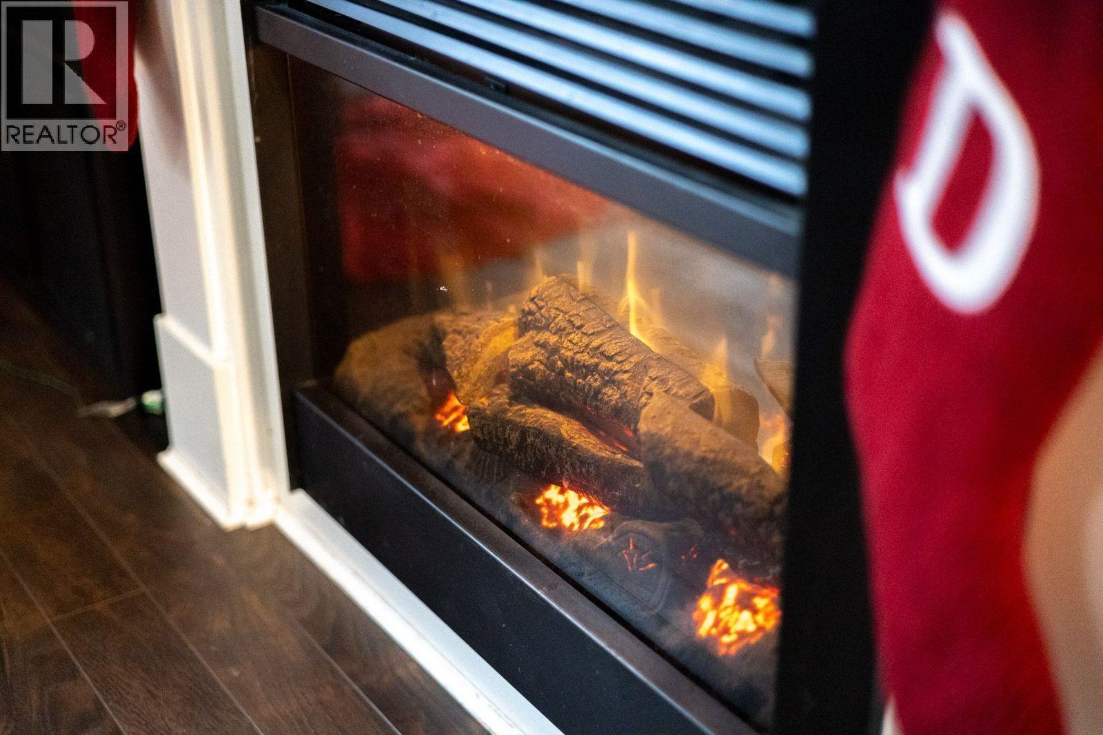 611 1661 Fraser Avenue, Port Coquitlam, BC - Indoor Photo Showing Other Room