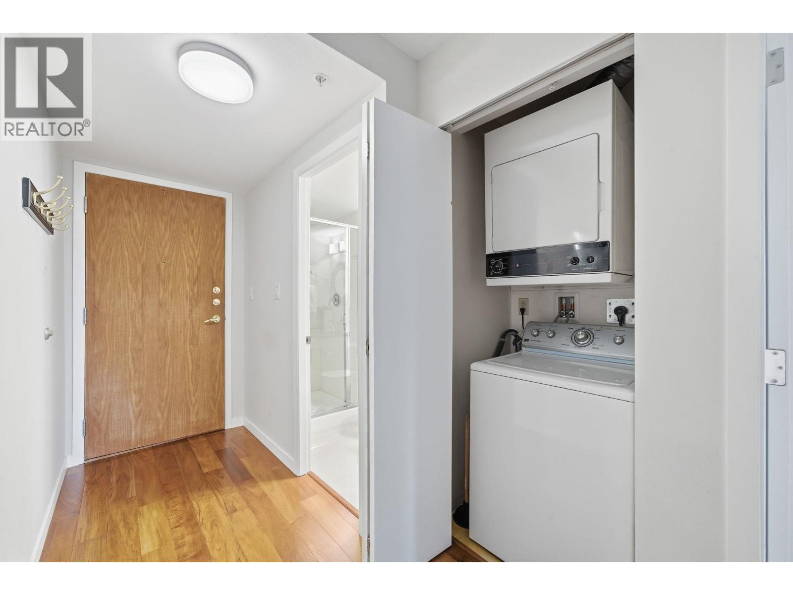 408 2201 Pine Street, Vancouver, BC - Indoor Photo Showing Laundry Room