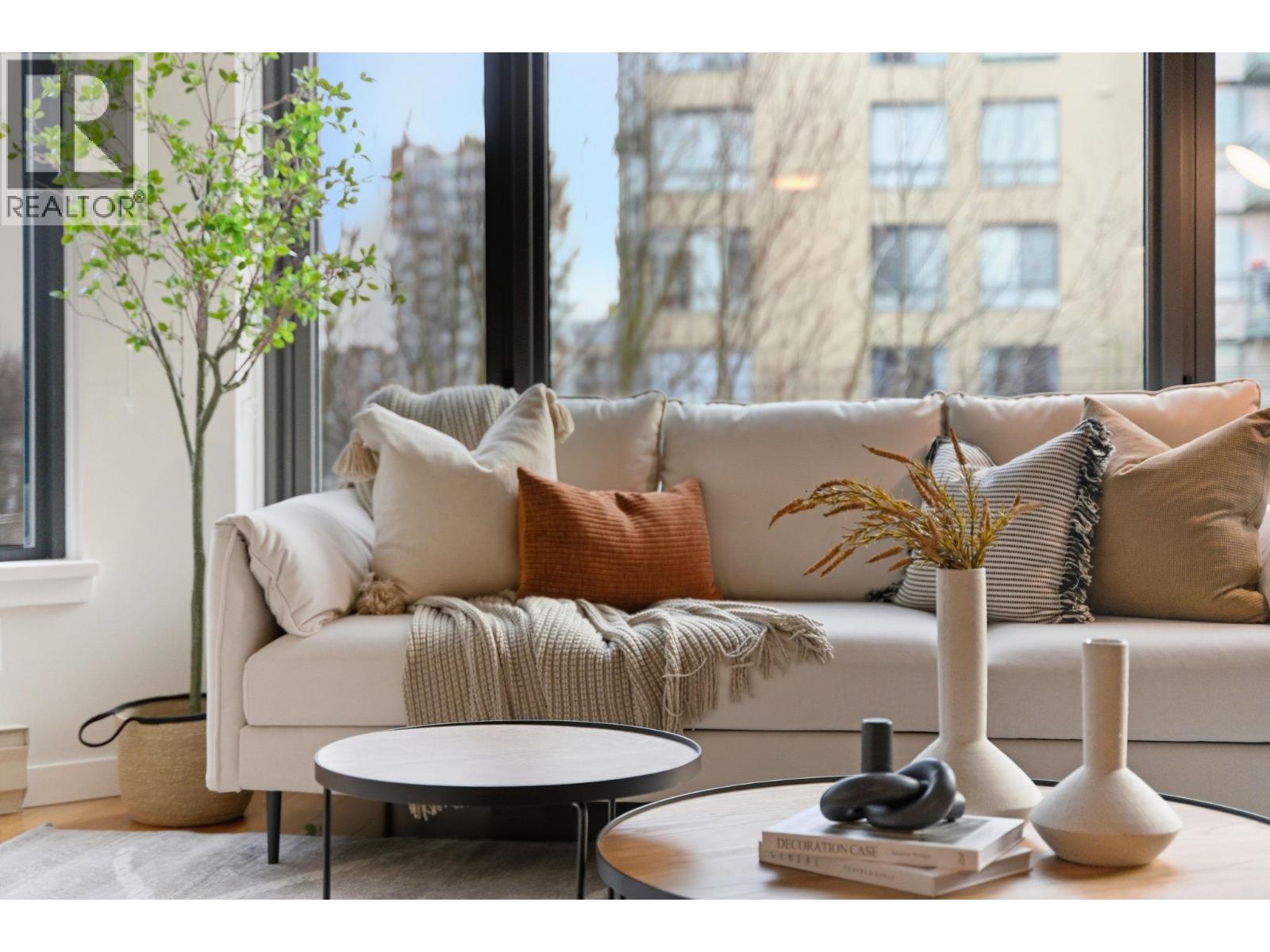 408 2201 Pine Street, Vancouver, BC - Indoor