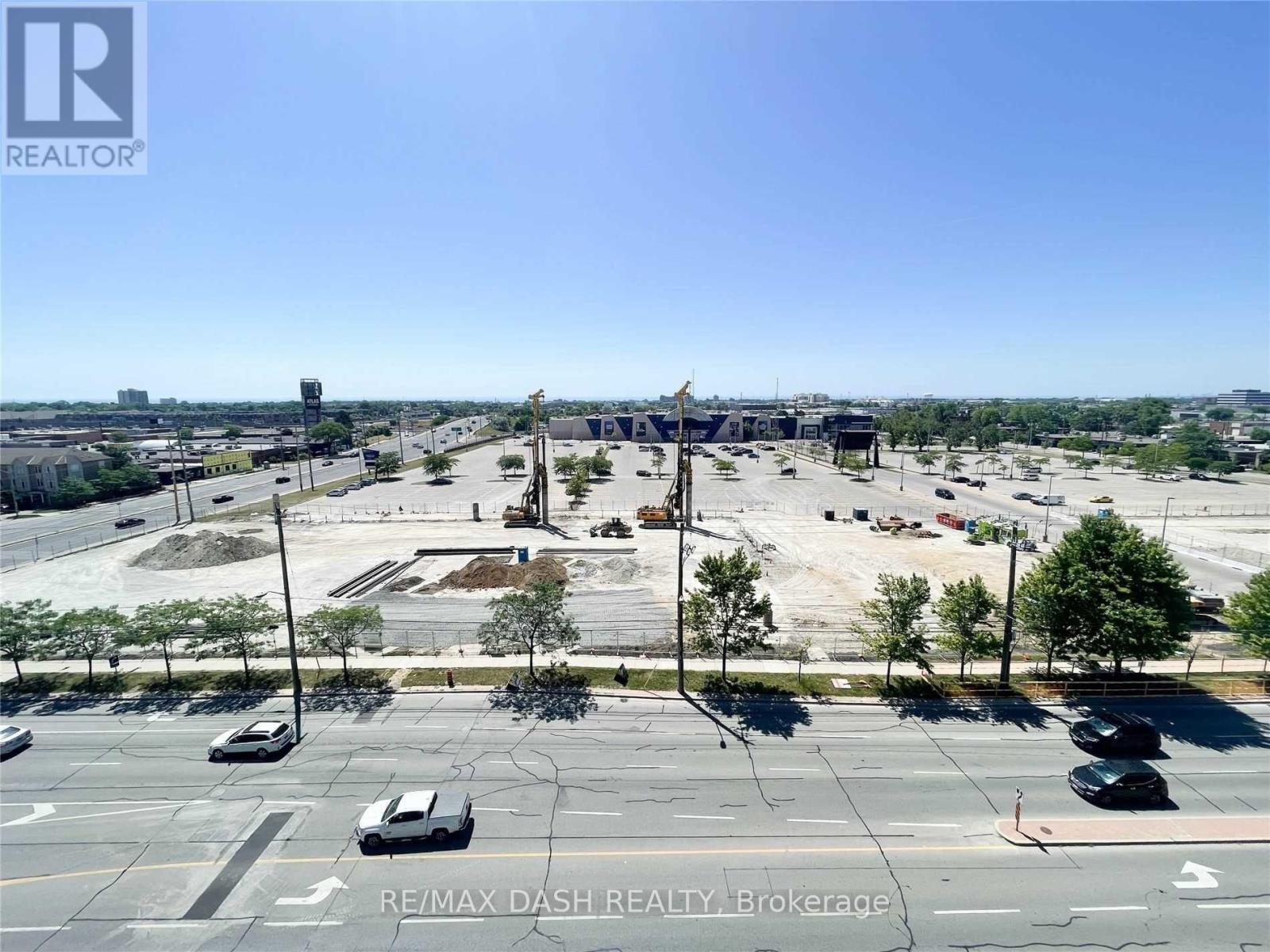 811 - 1040 The Queens Way, Toronto, ON - Outdoor With View