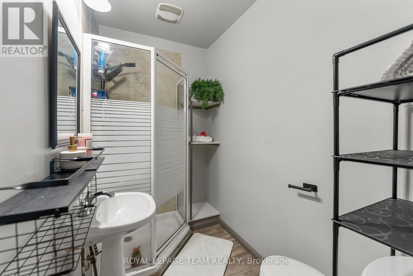 21 Philip Street, Madawaska Valley, ON - Indoor Photo Showing Bathroom