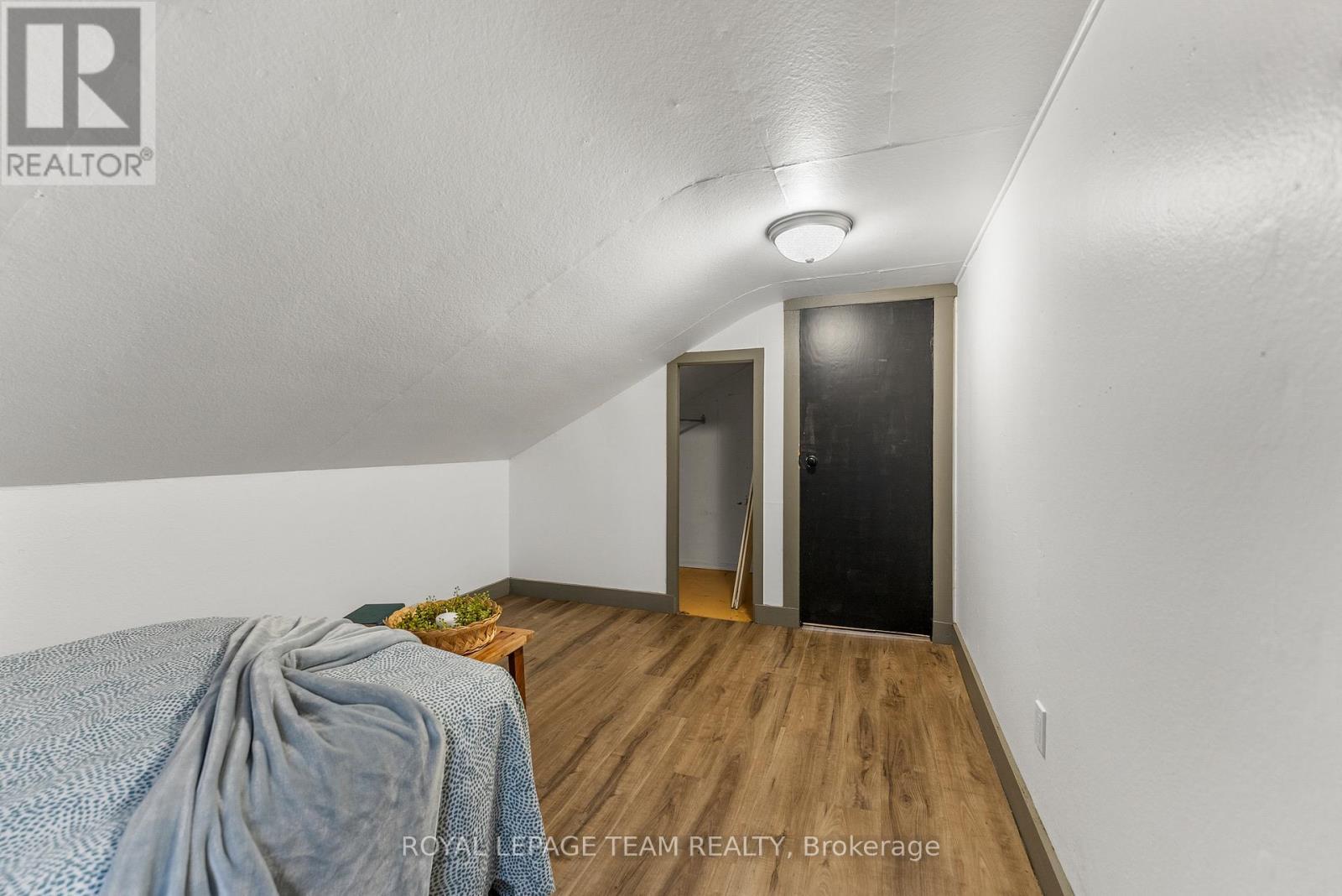 21 Philip Street, Madawaska Valley, ON - Indoor