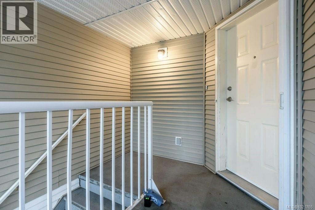 211 130 Back Rd, Courtenay, BC - Outdoor With Exterior