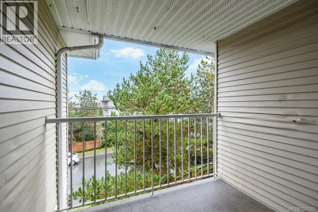 211 130 Back Rd, Courtenay, BC - Outdoor With Balcony With Exterior