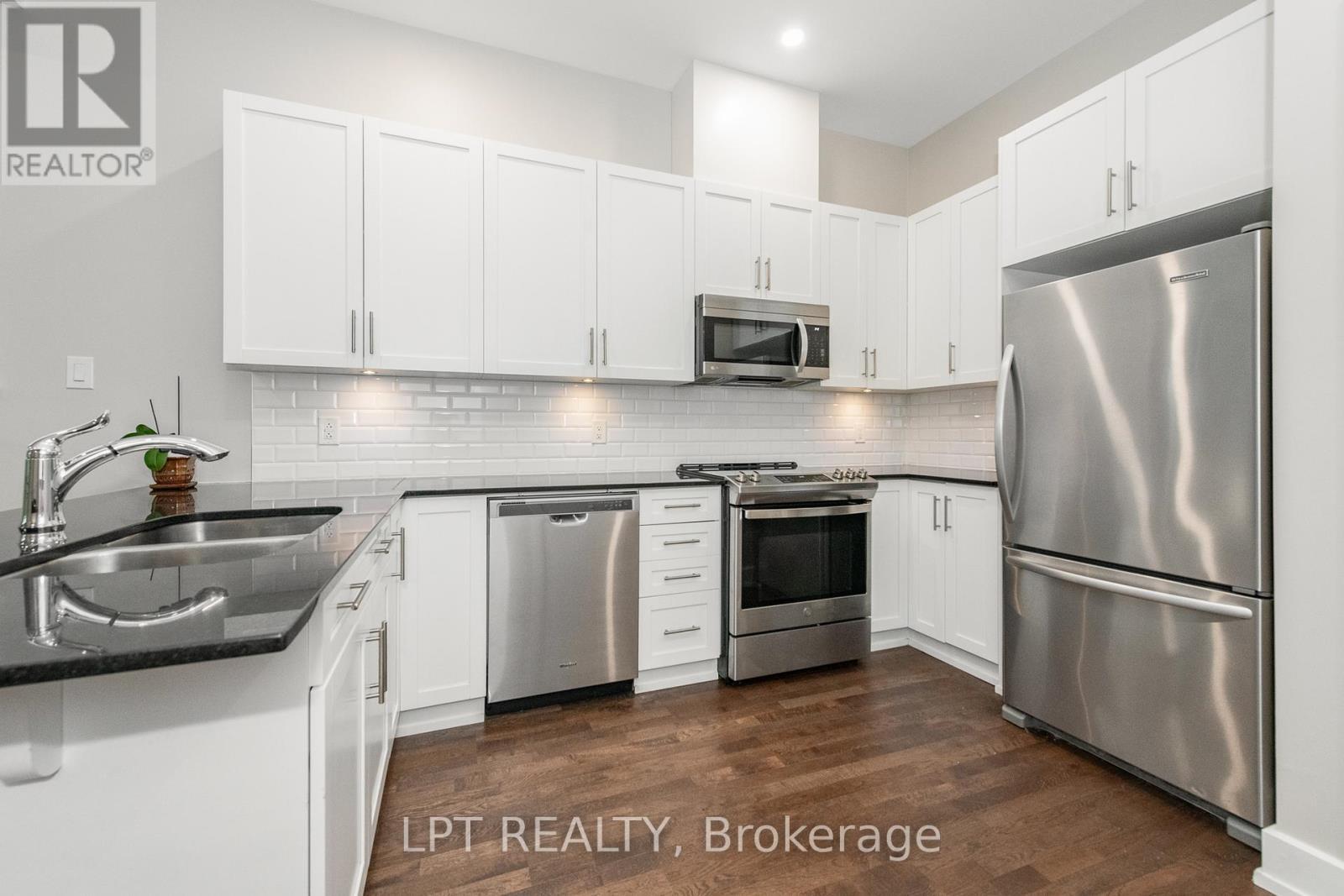 10 - 57 Bergeron Private, Ottawa, ON - Indoor Photo Showing Kitchen With Double Sink With Upgraded Kitchen