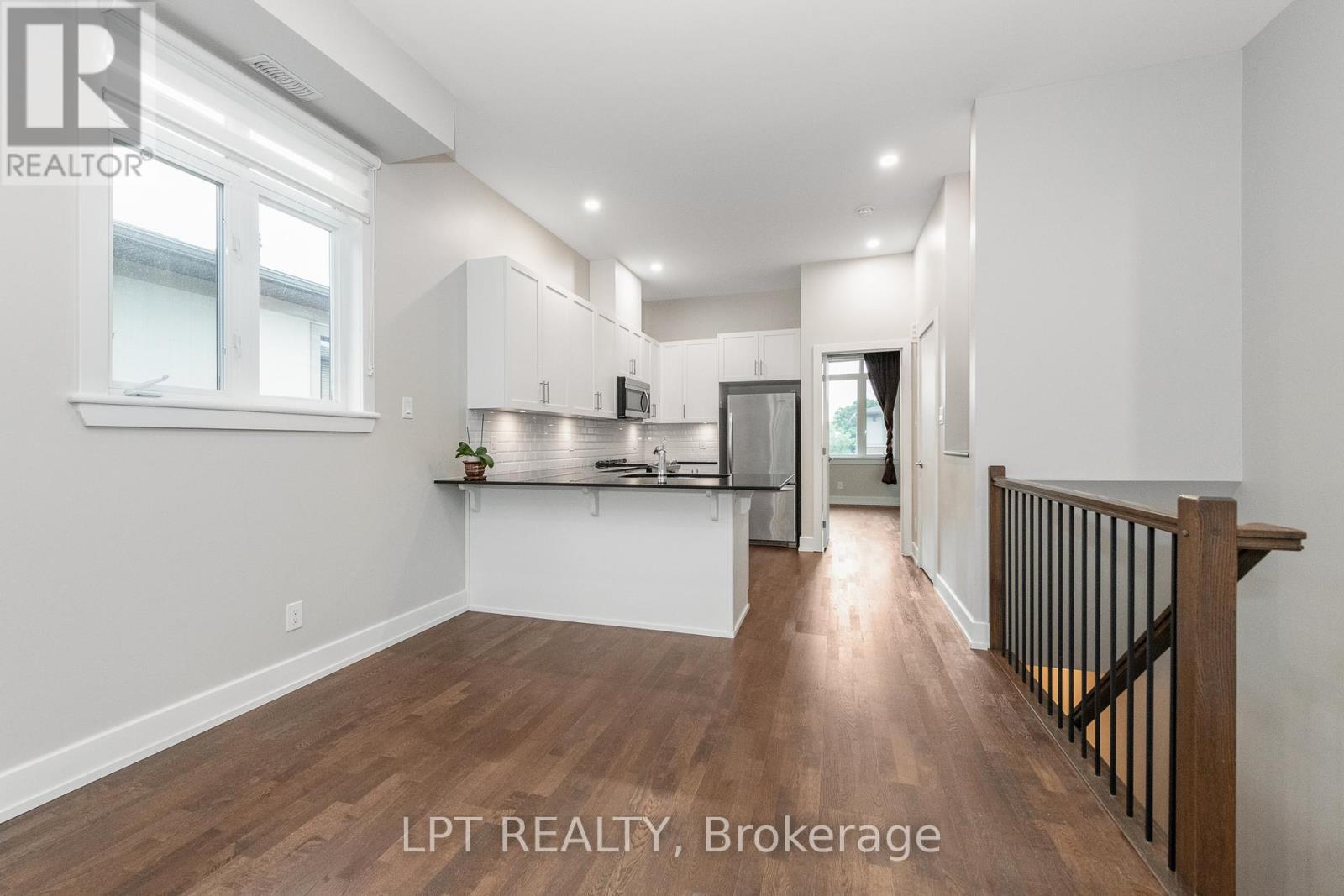 10 - 57 Bergeron Private, Ottawa, ON - Indoor Photo Showing Kitchen