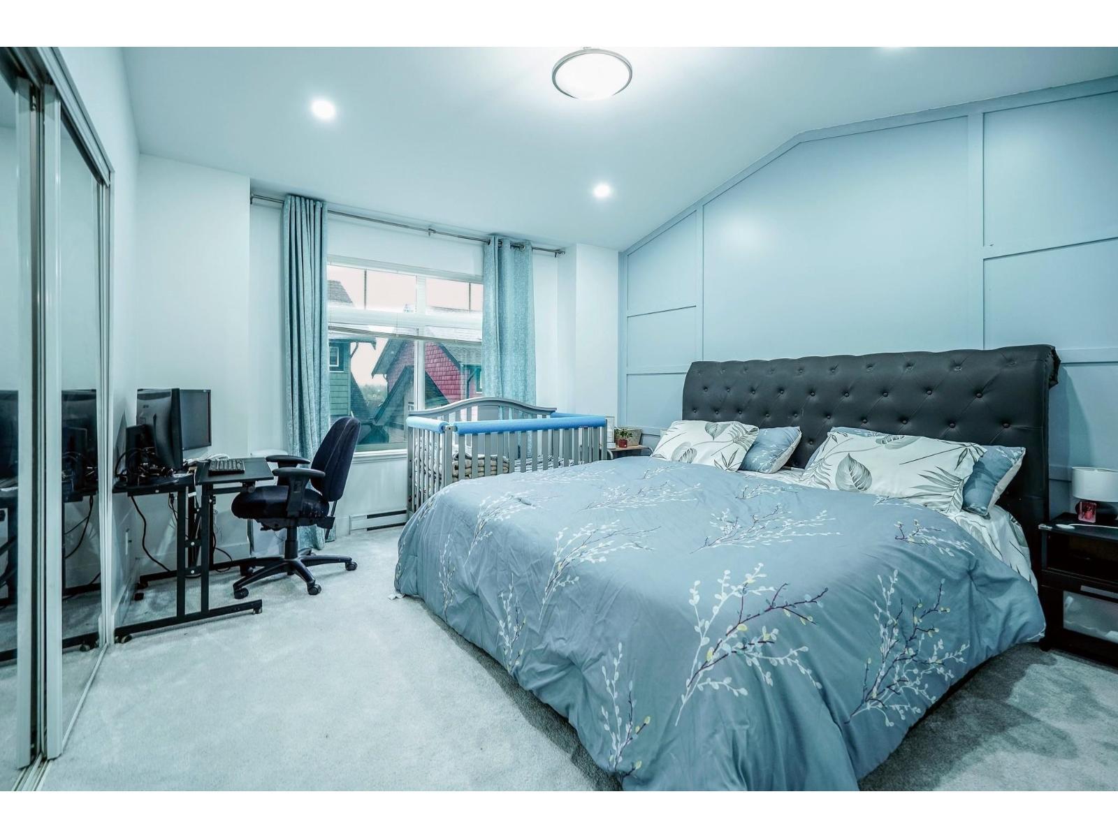 100 6299 144 Street, Surrey, BC - Indoor Photo Showing Bedroom