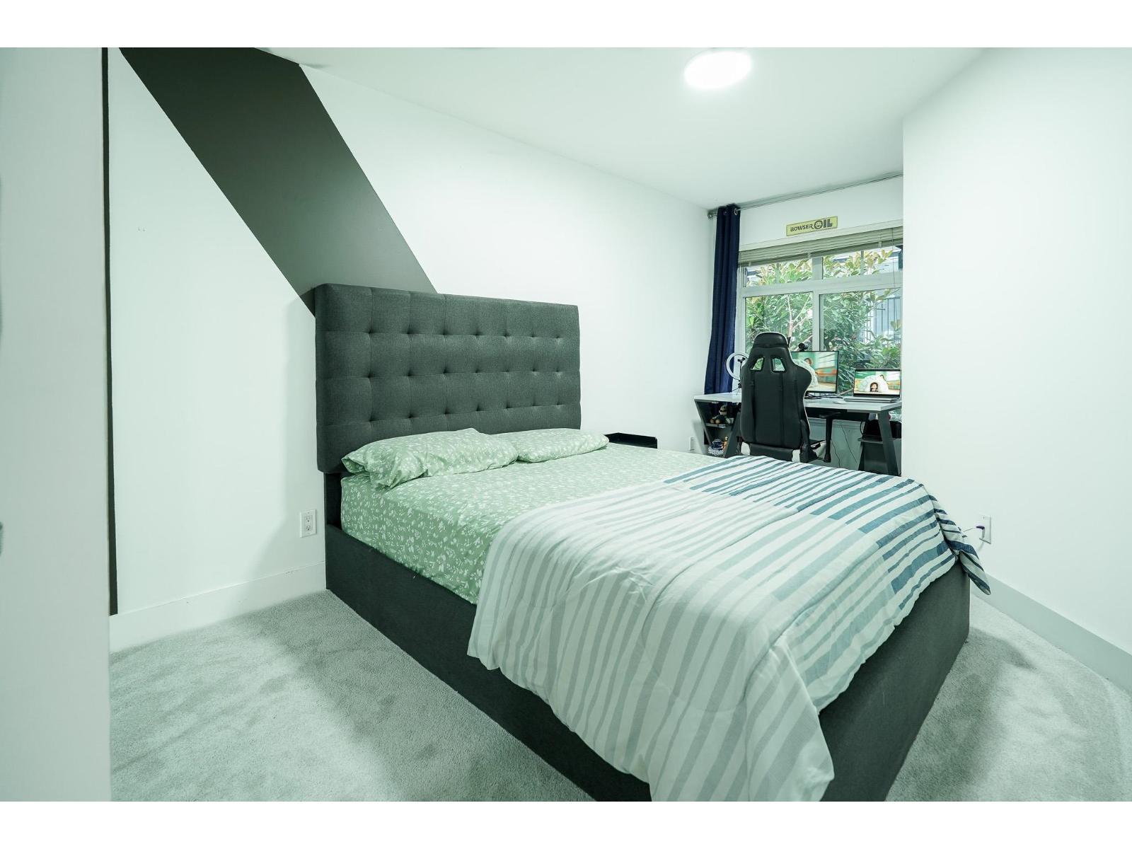 100 6299 144 Street, Surrey, BC - Indoor Photo Showing Bedroom