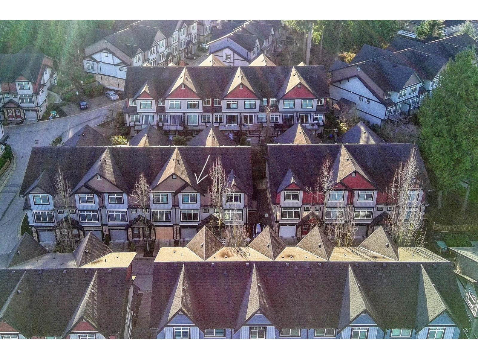 100 6299 144 Street, Surrey, BC - Outdoor With Facade