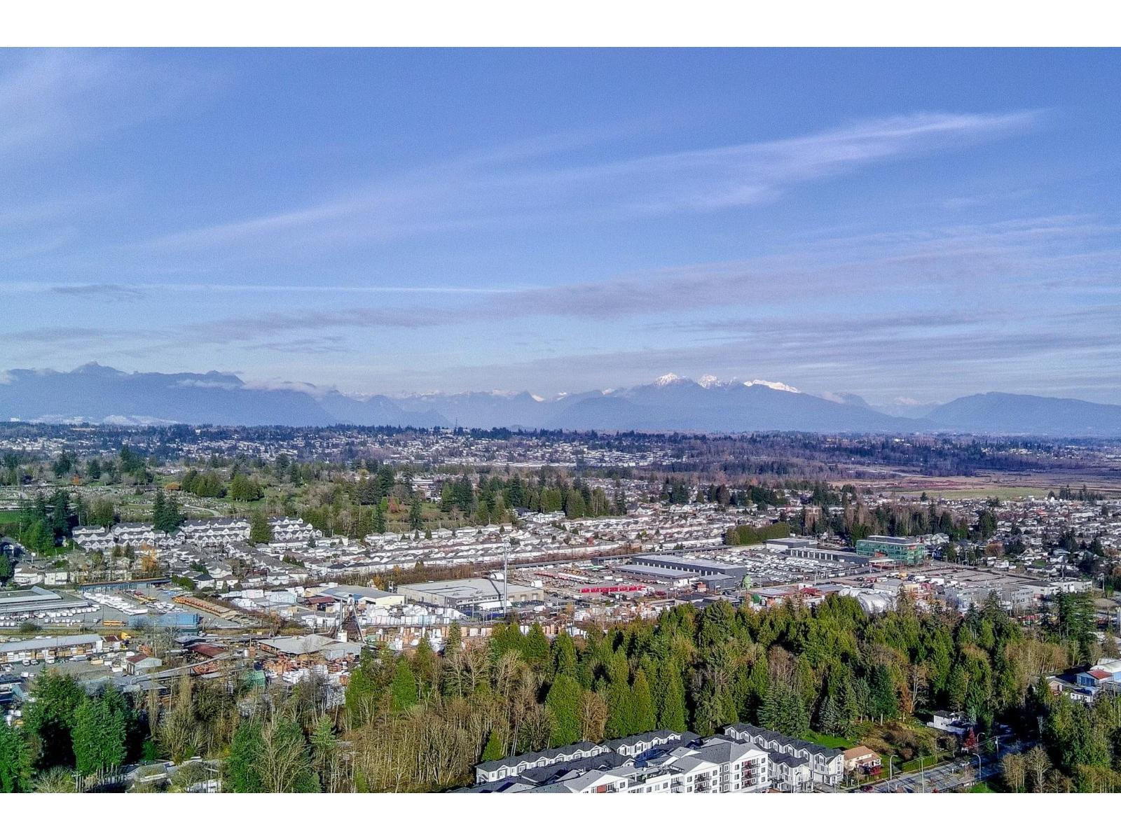 100 6299 144 Street, Surrey, BC - Outdoor With View
