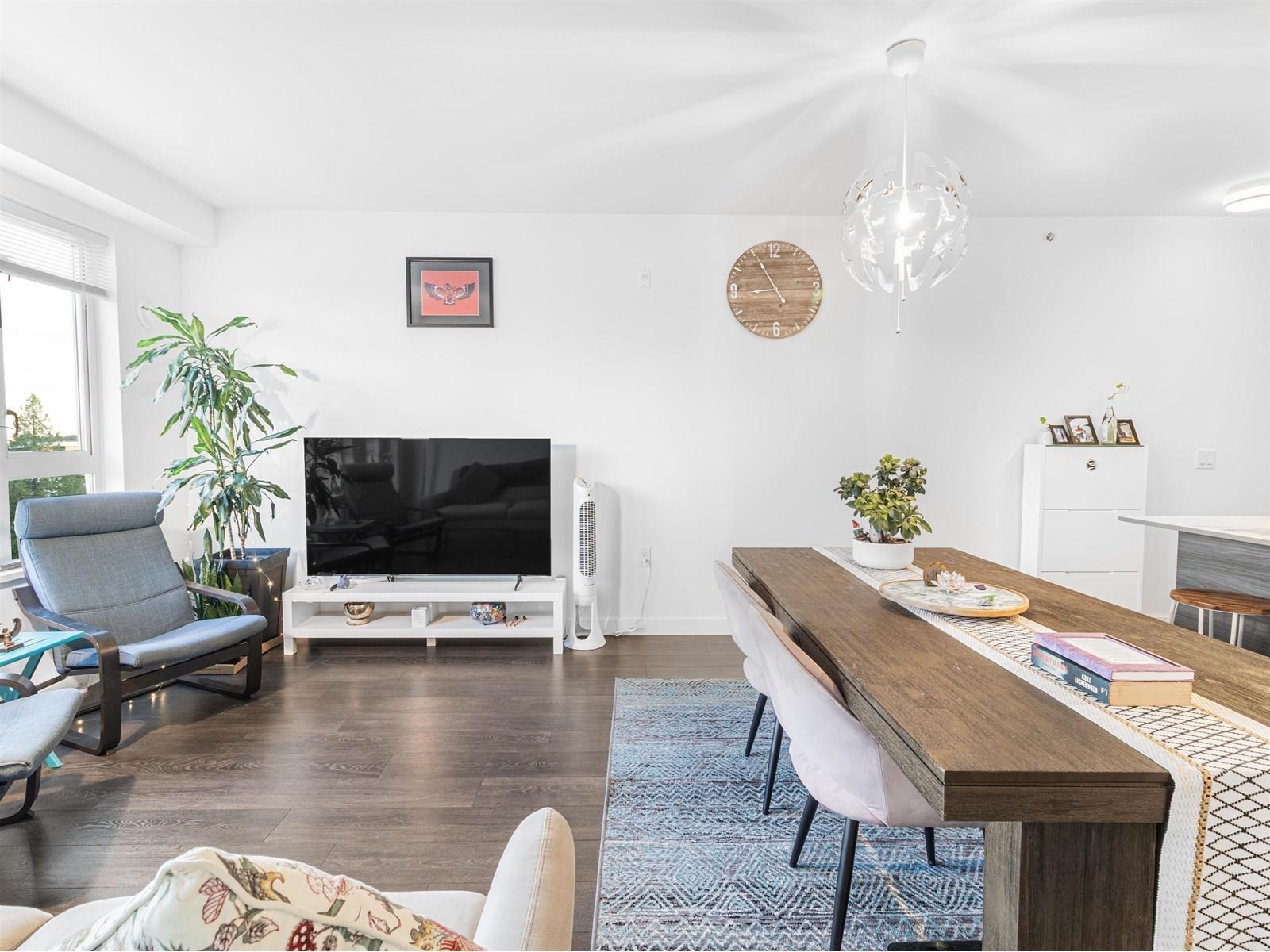 626 13963 105 Boulevard, Surrey, BC - Indoor