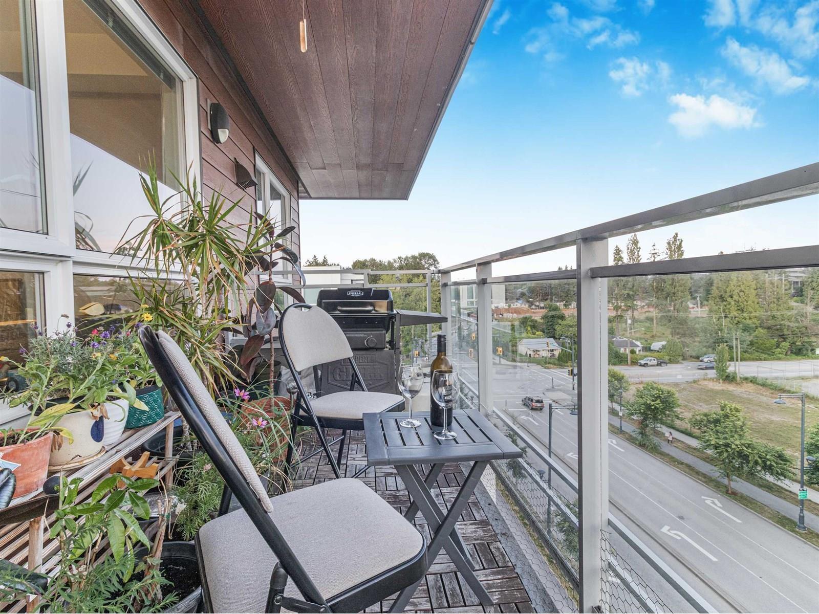 626 13963 105 Boulevard, Surrey, BC - Outdoor With Exterior