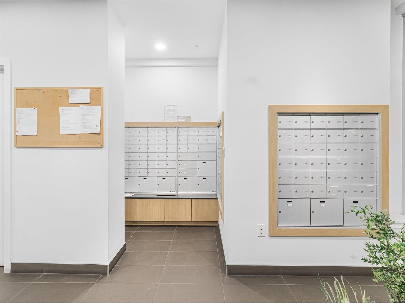 626 13963 105 Boulevard, Surrey, BC - Indoor Photo Showing Other Room