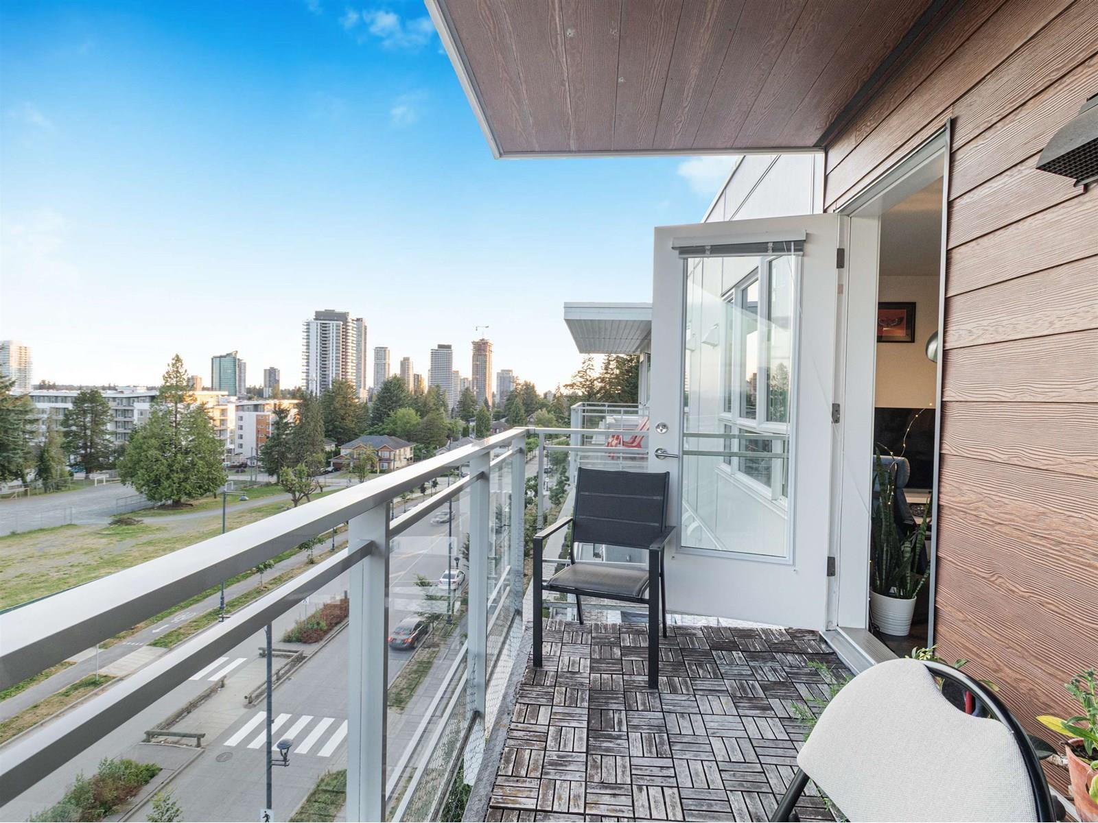 626 13963 105 Boulevard, Surrey, BC - Outdoor With Exterior