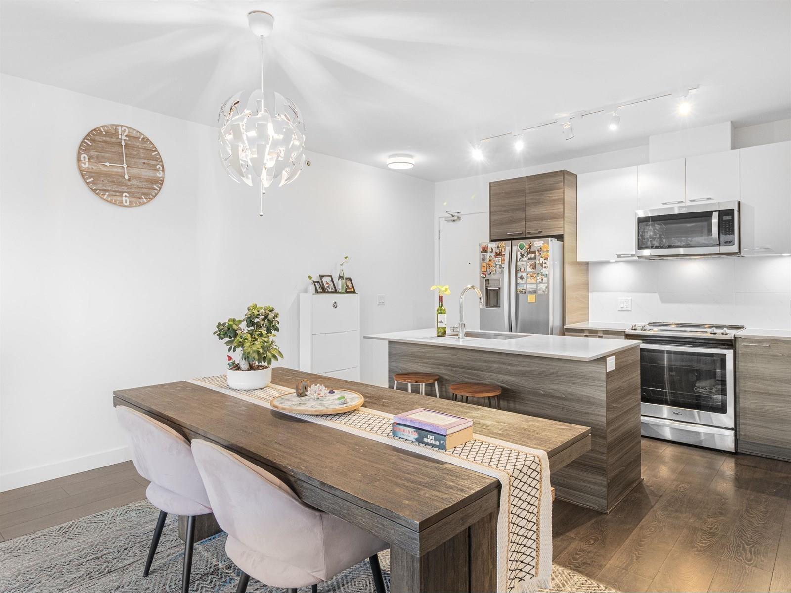 626 13963 105 Boulevard, Surrey, BC - Indoor