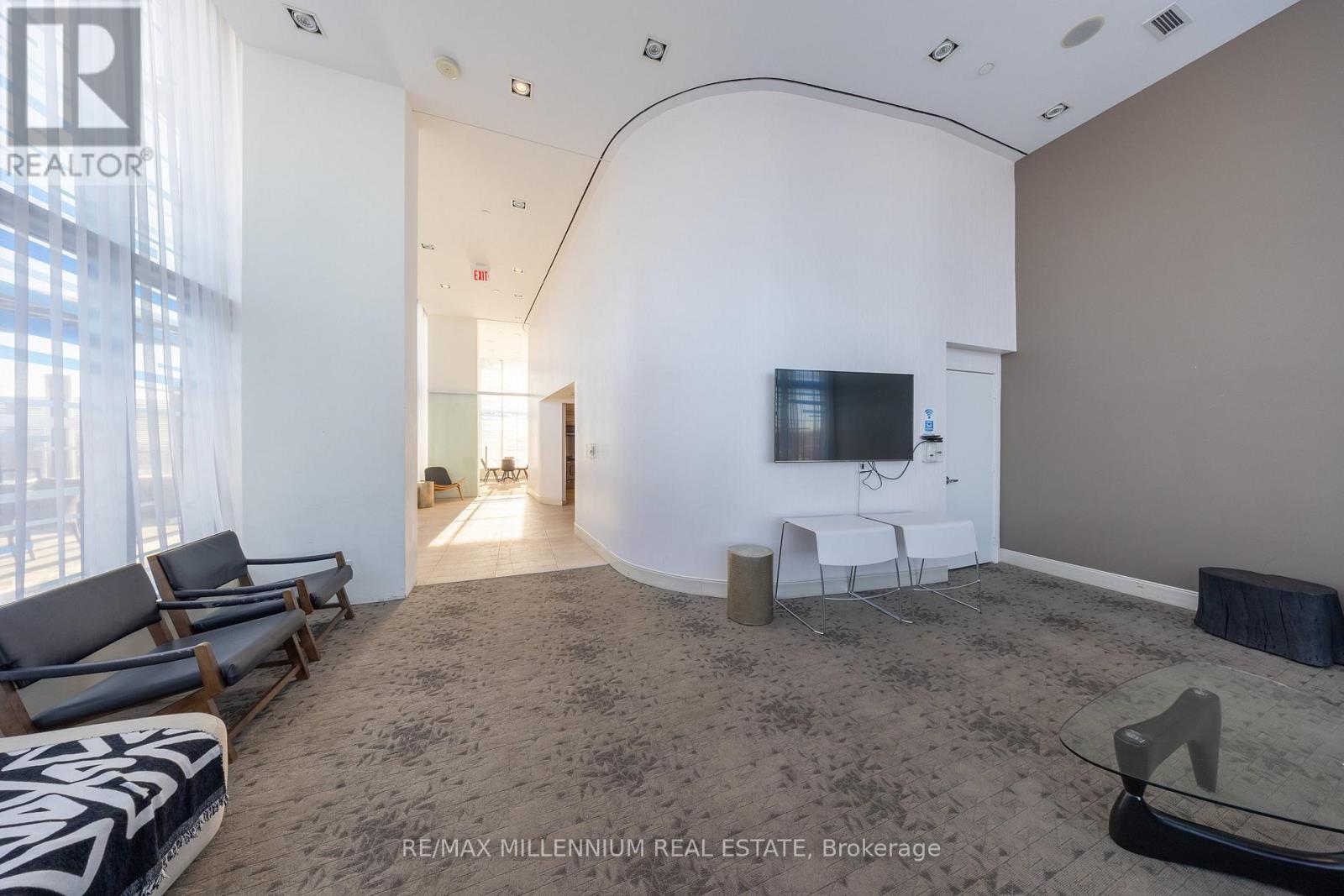 801 - 72 Esther Shiner Boulevard, Toronto, ON - Indoor