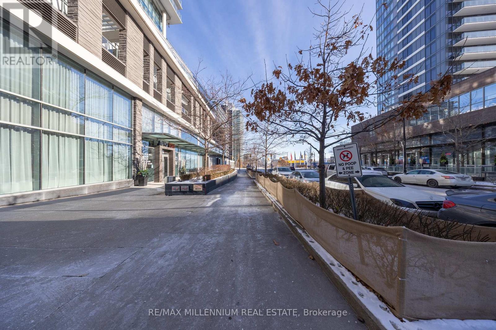 801 - 72 Esther Shiner Boulevard, Toronto, ON - Outdoor