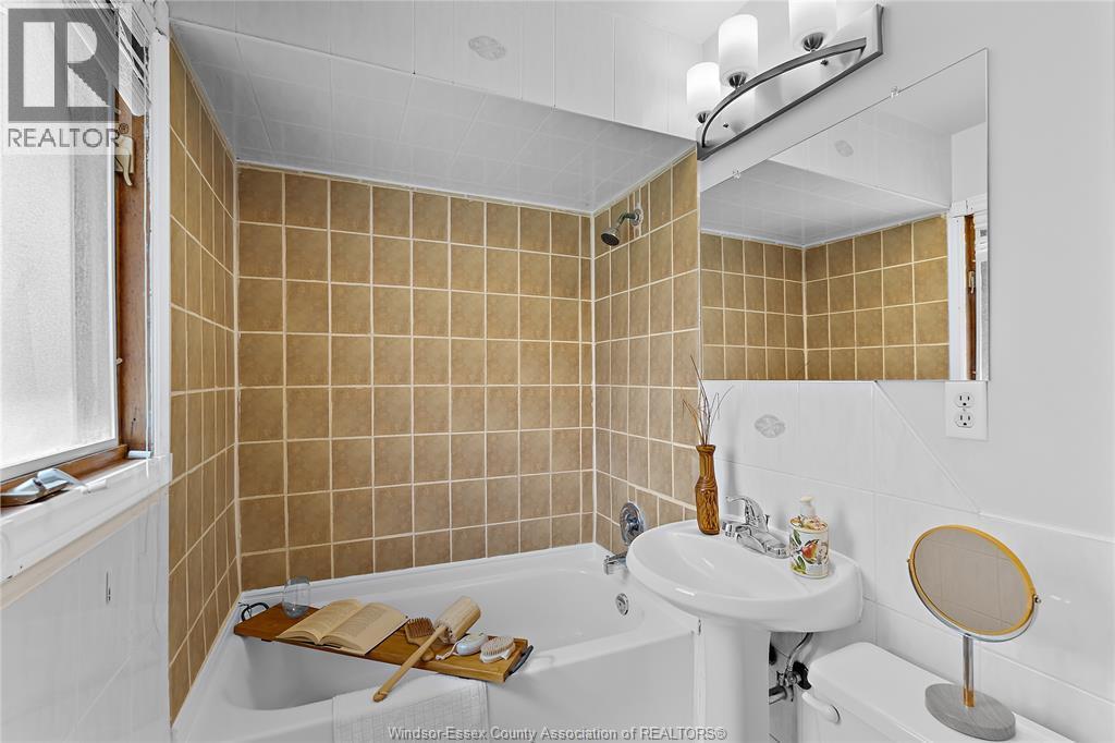 1673 Francois Road, Windsor, ON