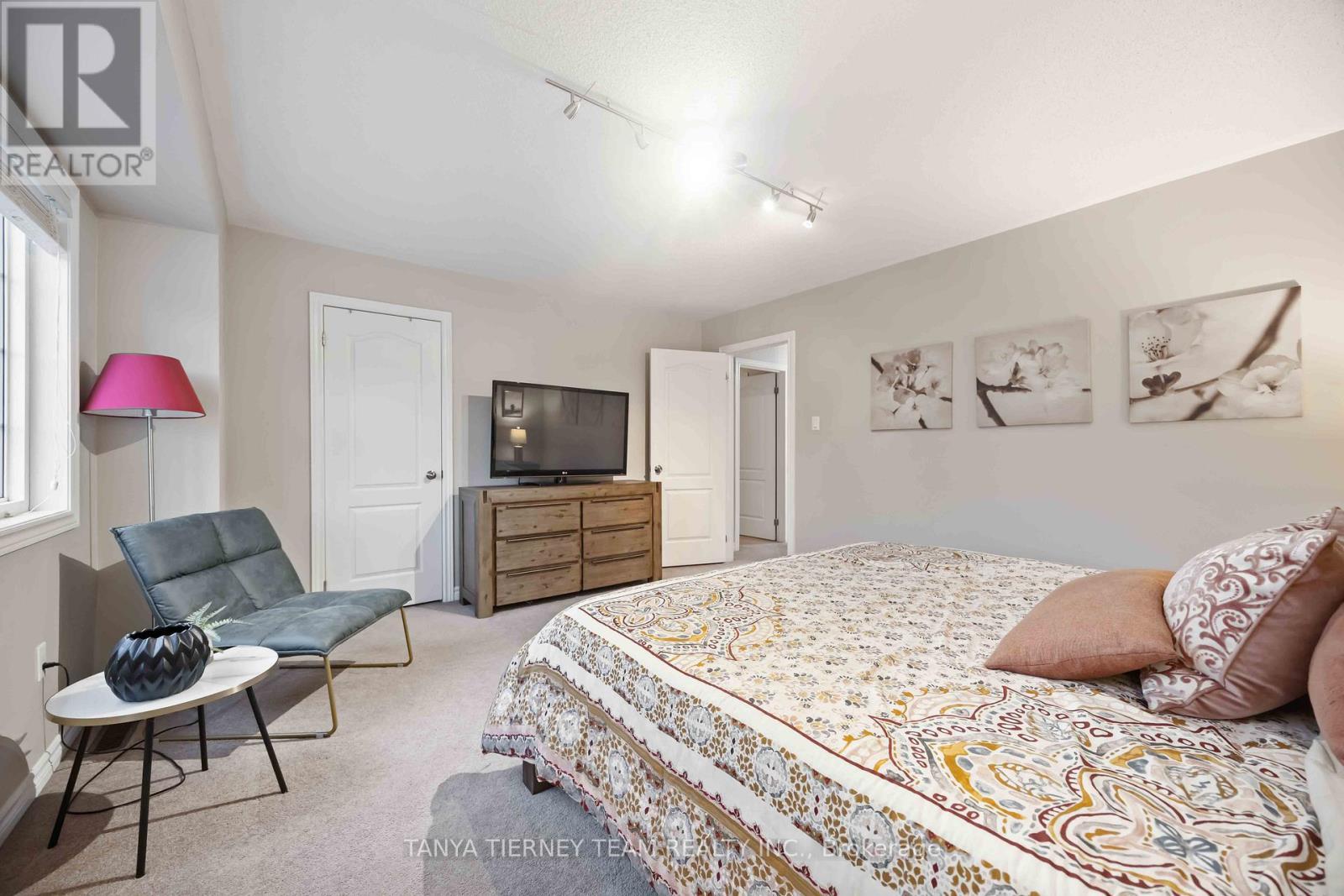 67 Florence Drive, Whitby, ON