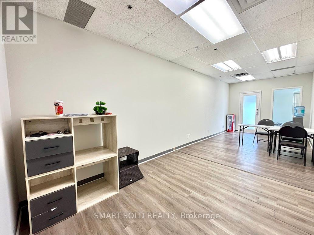 40 Vogell Road, Richmond Hill, ON