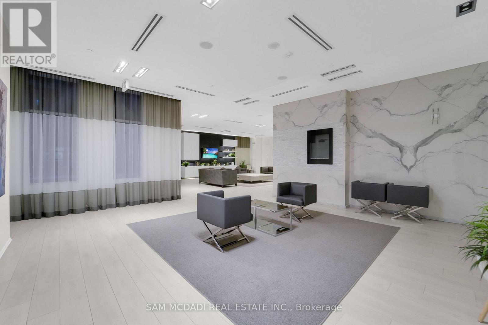 1010 - 110 Marine Parade Drive, Toronto, ON - Indoor Photo Showing Other Room