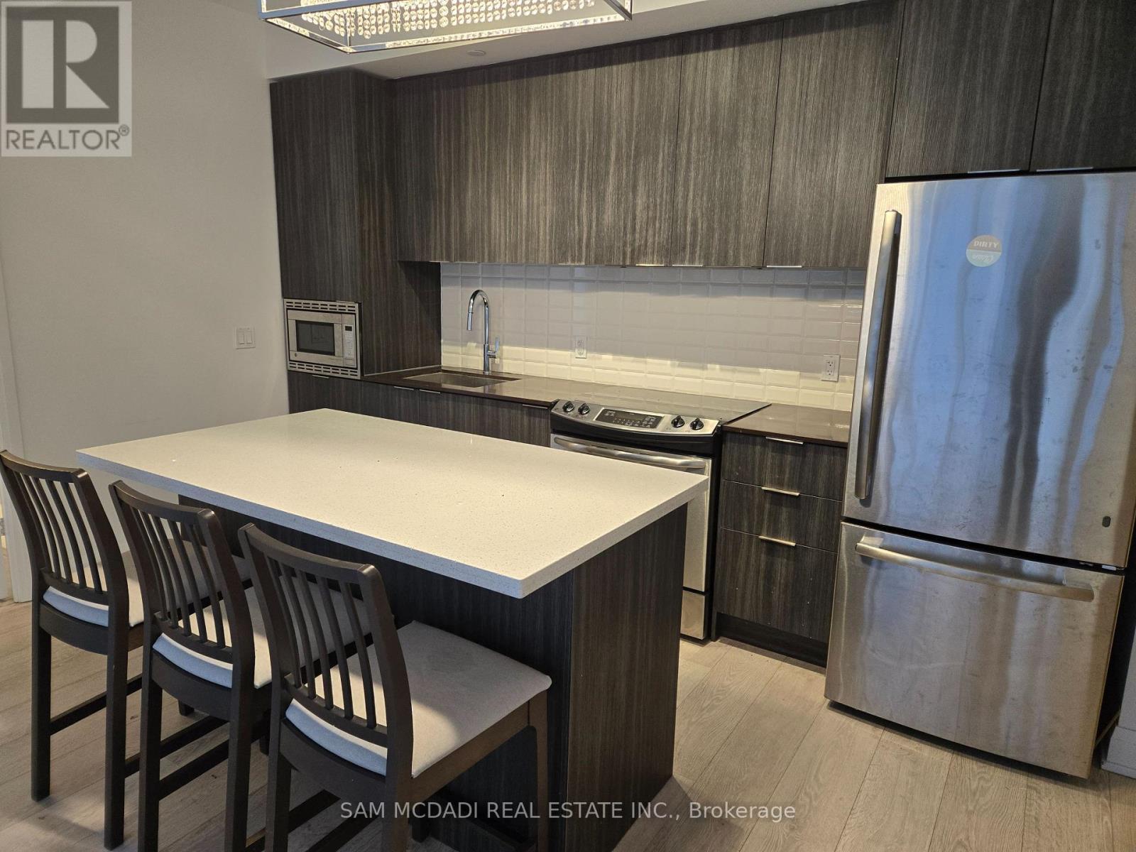 1010 - 110 Marine Parade Drive, Toronto, ON