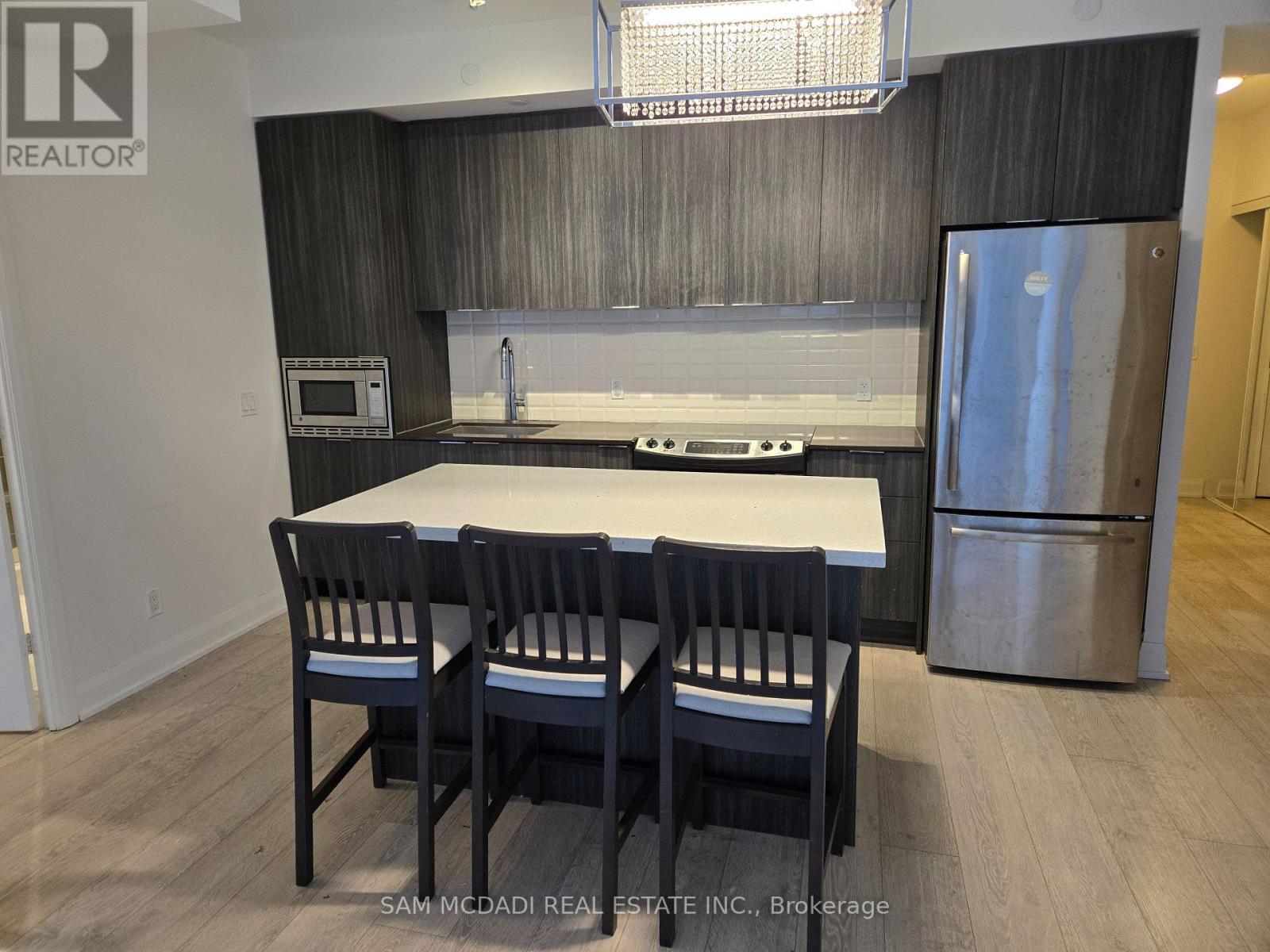 1010 - 110 Marine Parade Drive, Toronto, ON