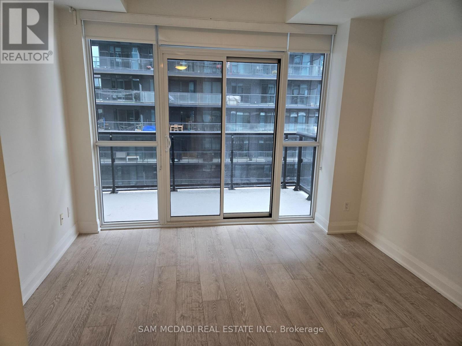 1010 - 110 Marine Parade Drive, Toronto, ON