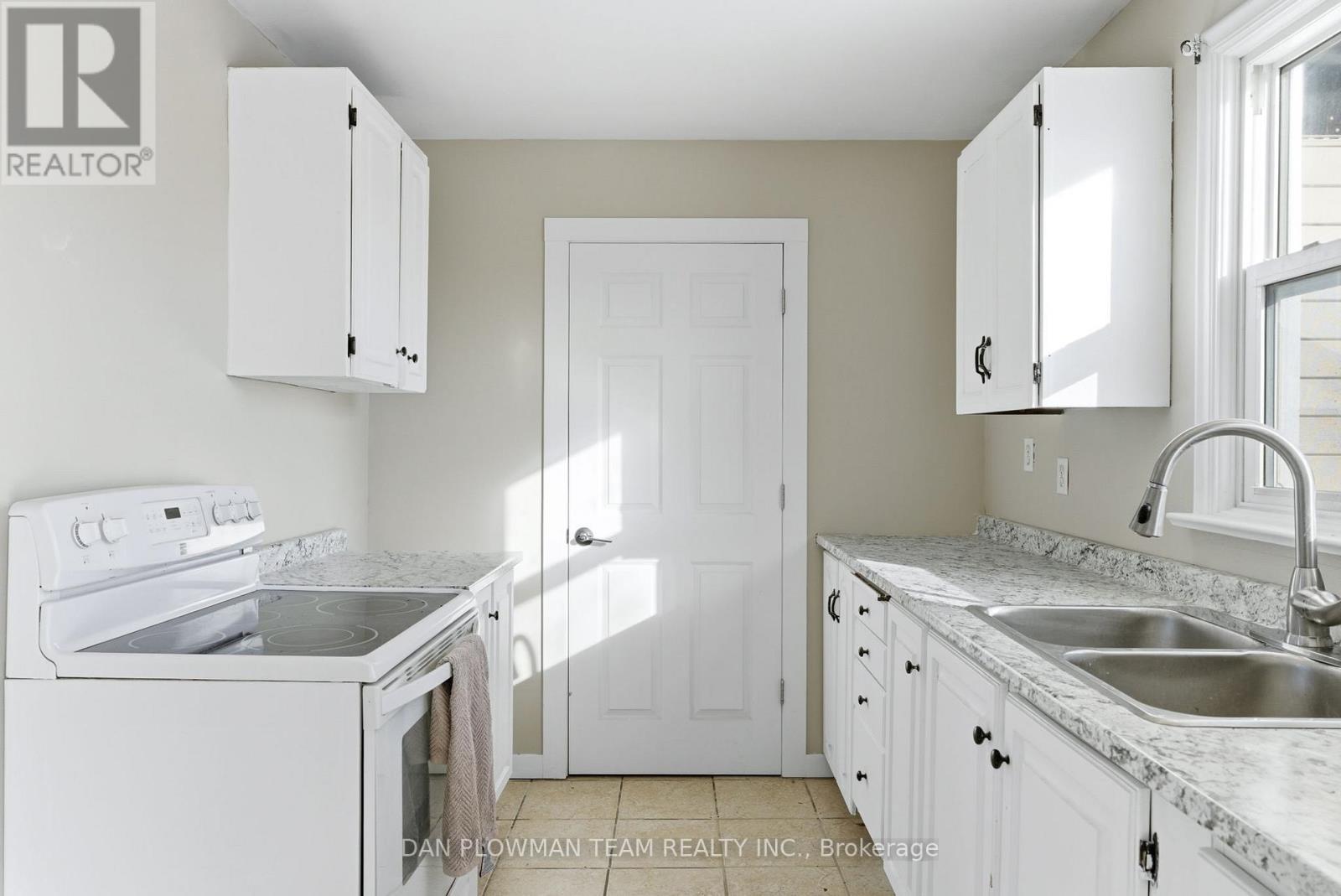 121 Dorset Street E, Port Hope, ON - Indoor Photo Showing Kitchen With Double Sink