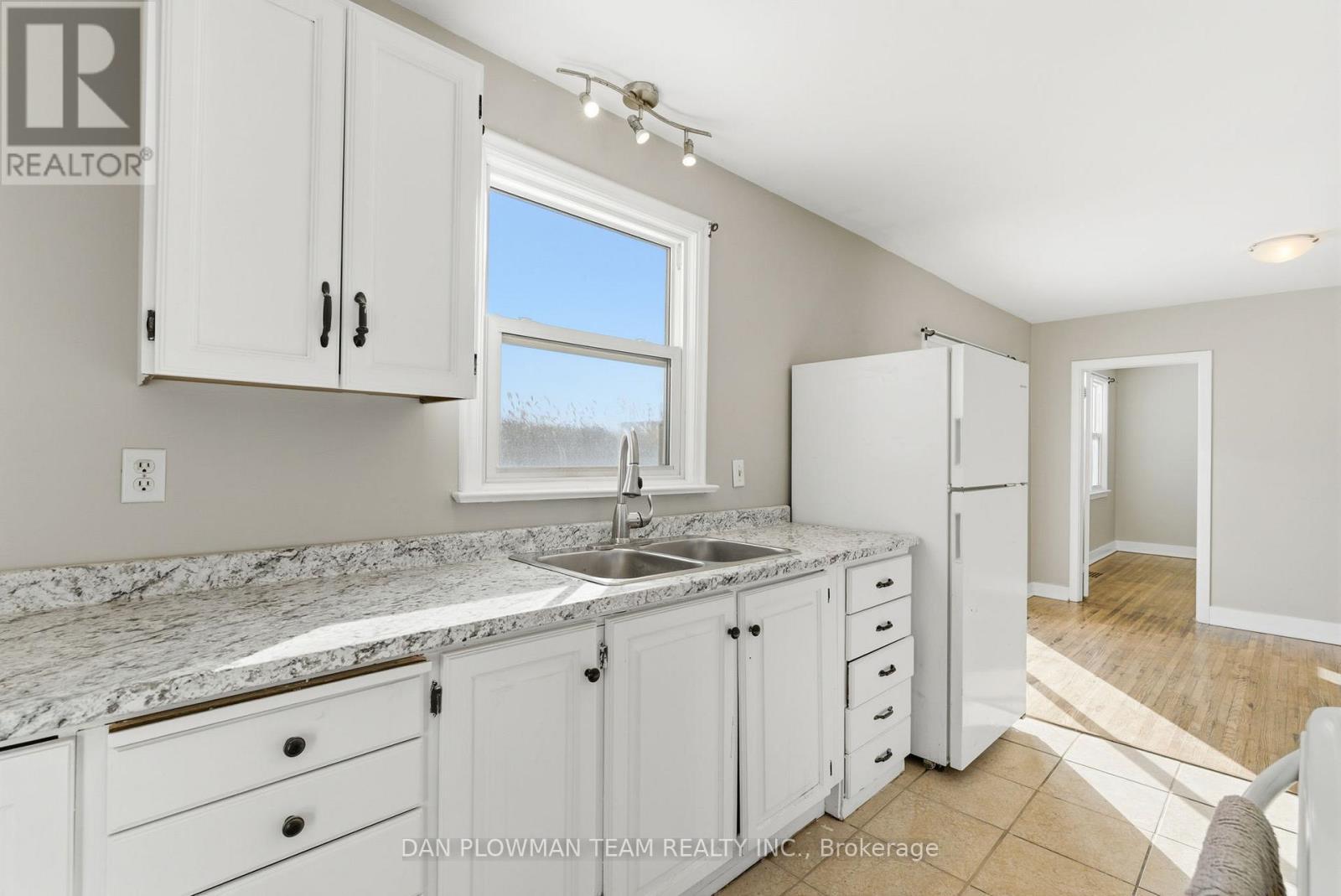 121 Dorset Street E, Port Hope, ON - Indoor Photo Showing Kitchen With Double Sink