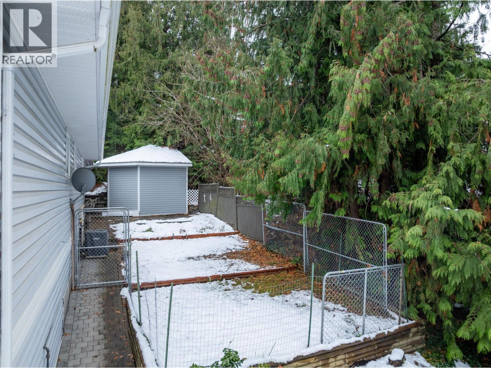 2421 Mount Tuam Crescent, Sorrento, BC - Outdoor