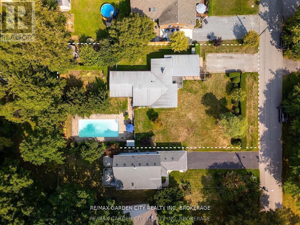 46 Henley Drive, St. Catharines (Martindale Pond), ON - Outdoor With View