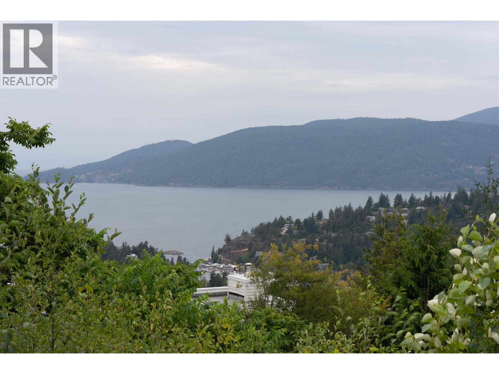 4783 Westwood Place, West Vancouver, BC