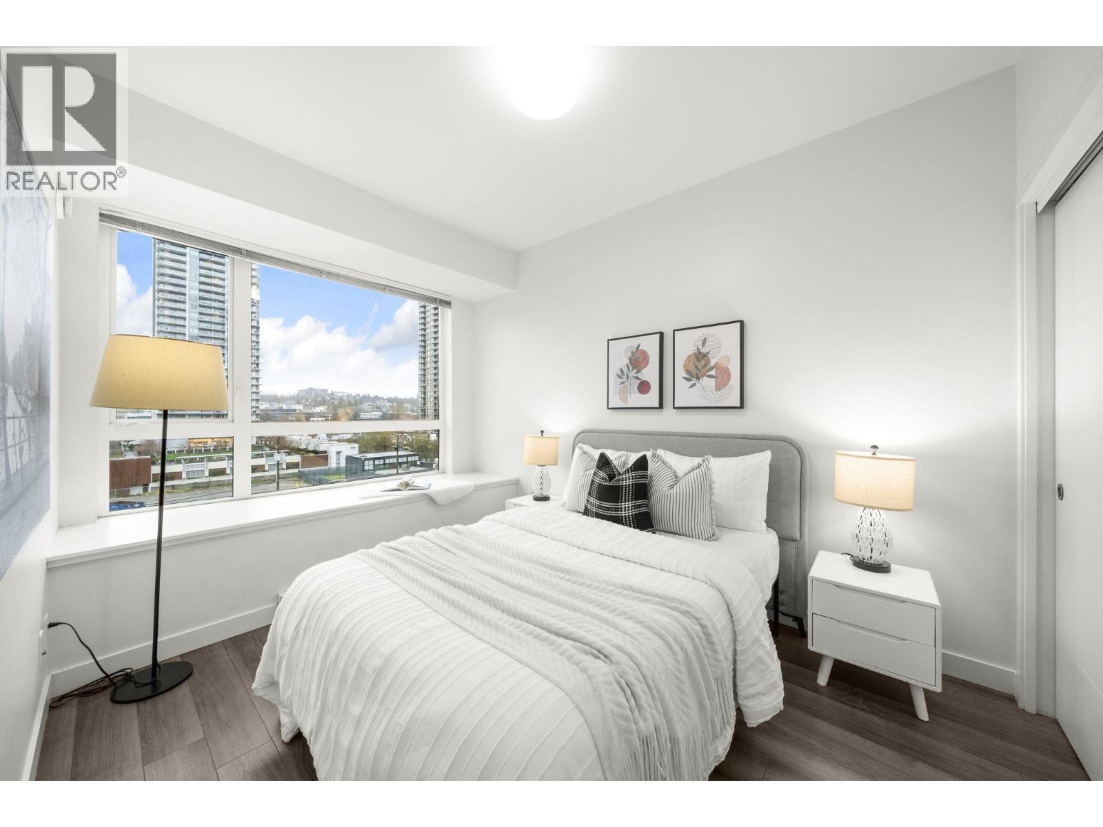 511 2188 Madison Avenue, Burnaby, BC - Indoor Photo Showing Bedroom