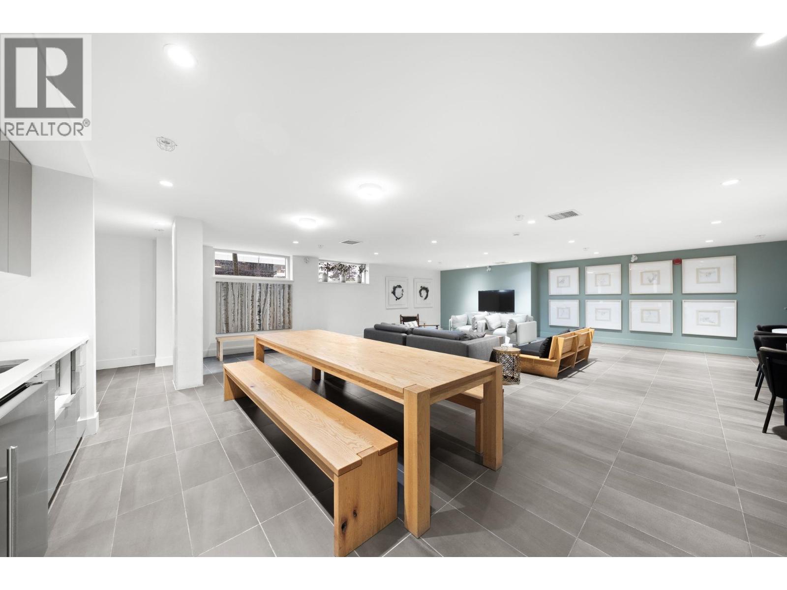 511 2188 Madison Avenue, Burnaby, BC - Indoor