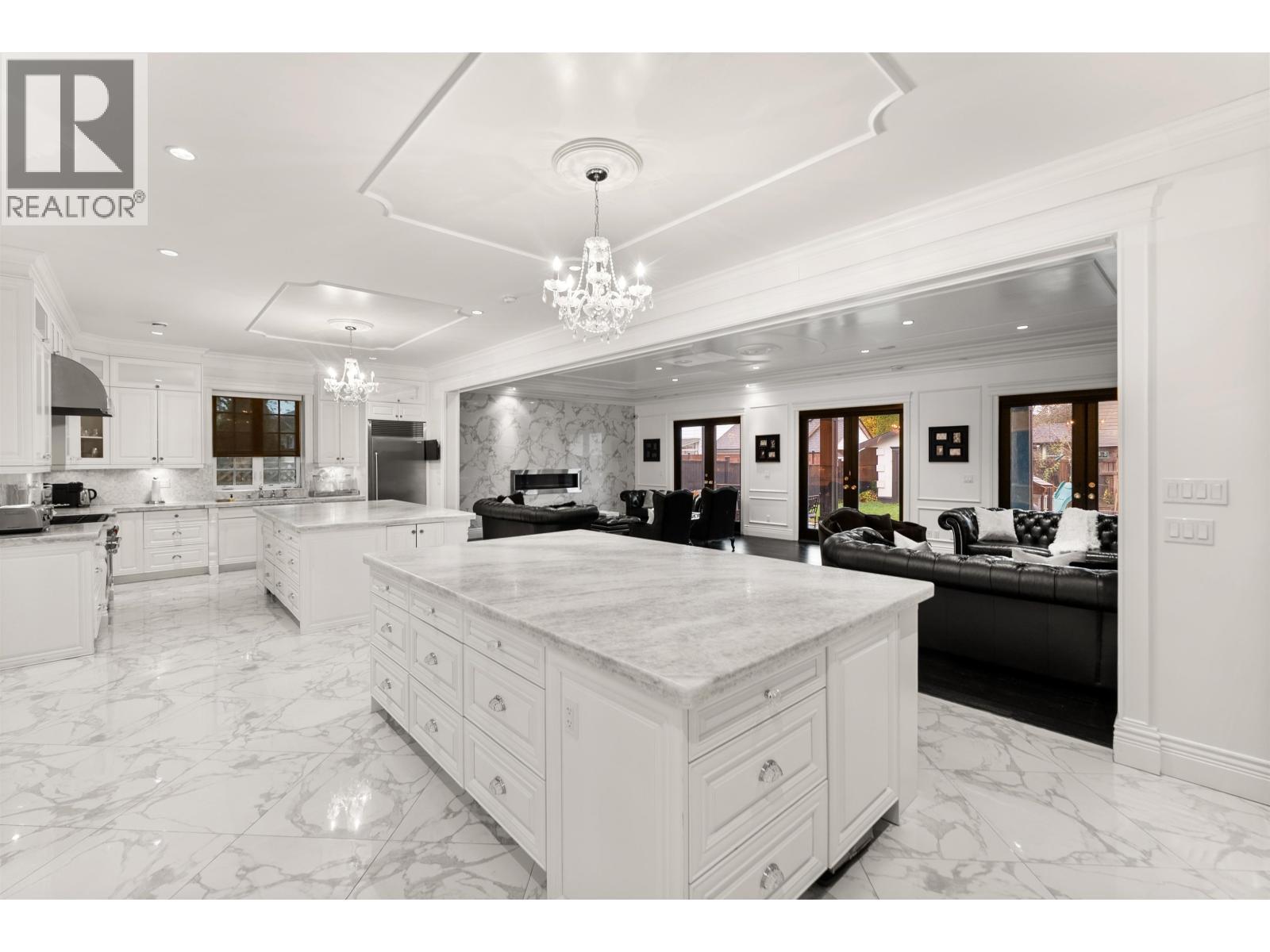 4434 60B Street, Delta, BC - Indoor Photo Showing Kitchen