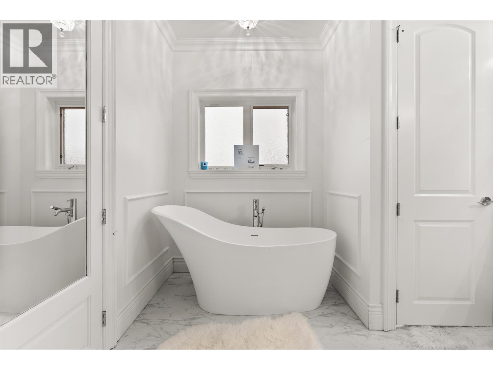 4434 60B Street, Delta, BC - Indoor Photo Showing Bathroom