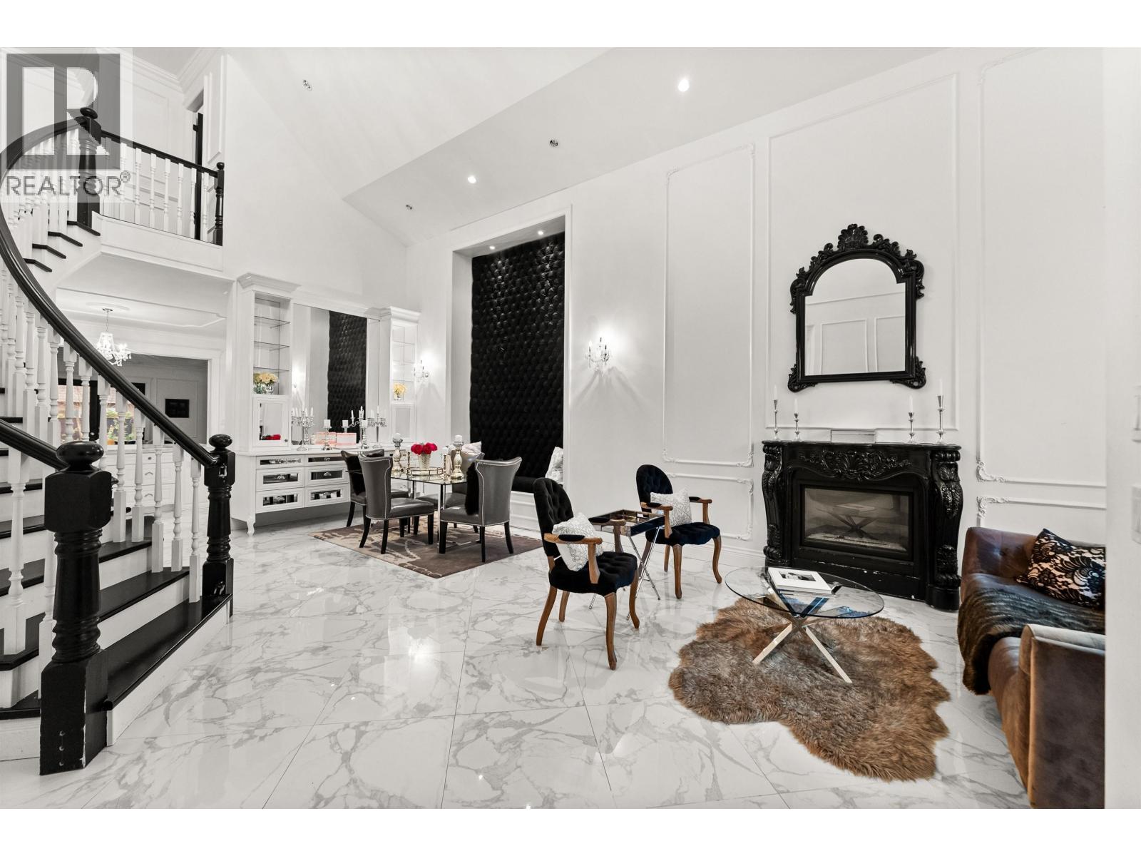 4434 60B Street, Delta, BC - Indoor With Fireplace