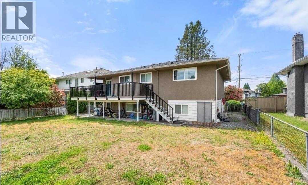Lower 1106 Duthie Avenue, Burnaby, BC - Outdoor