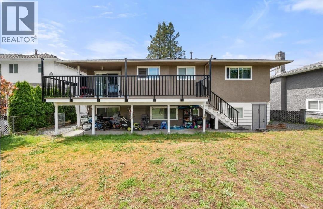 Lower 1106 Duthie Avenue, Burnaby, BC - Outdoor