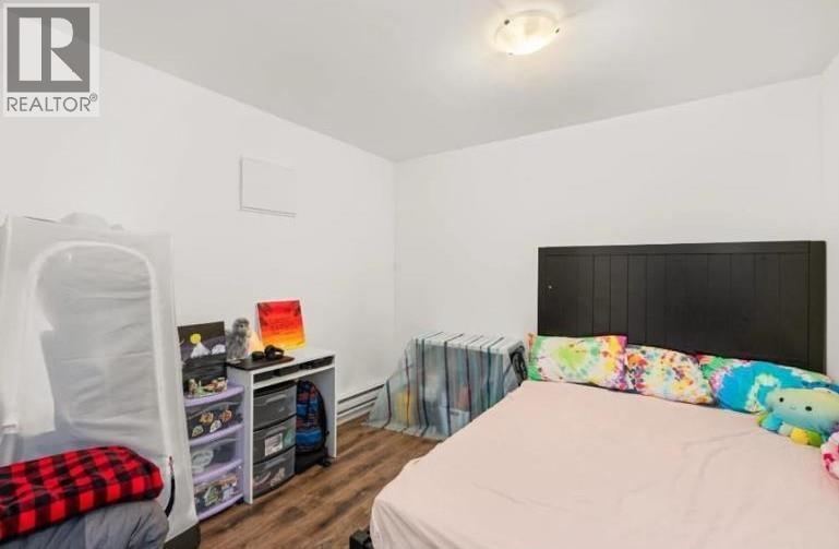 Lower 1106 Duthie Avenue, Burnaby, BC - Indoor Photo Showing Bedroom