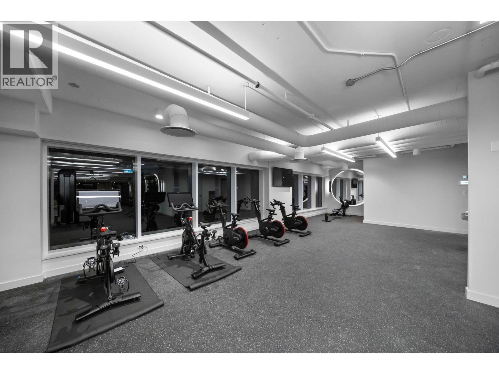 4001 720 Farrow Street, Coquitlam, BC - Indoor Photo Showing Gym Room