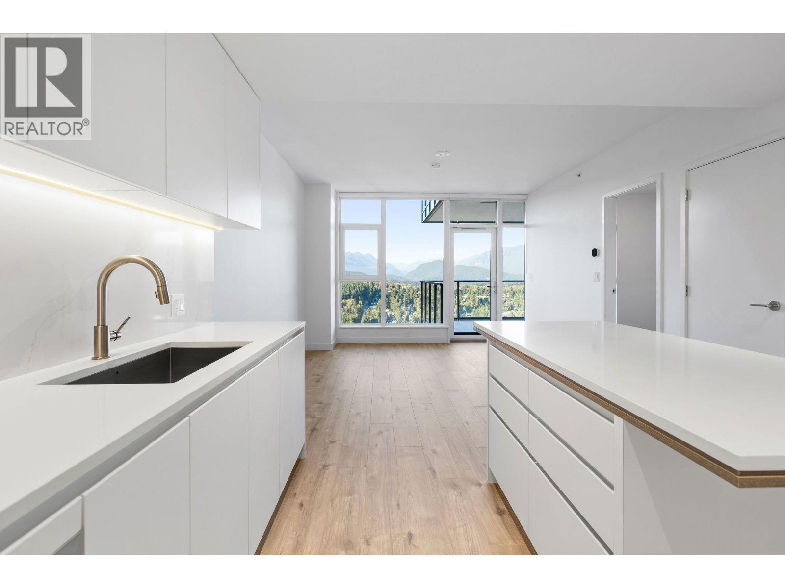 4001 720 Farrow Street, Coquitlam, BC - Indoor Photo Showing Kitchen