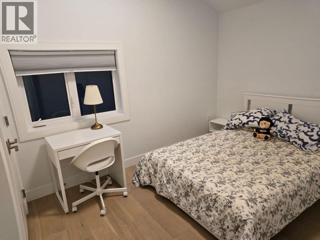2881 E Georgia Street, Vancouver, BC - Indoor Photo Showing Bedroom