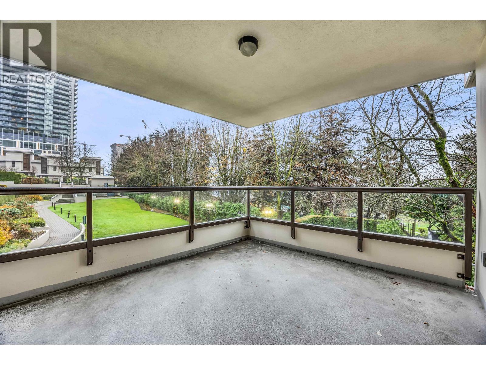 201 2138 Madison Avenue, Burnaby, BC - Outdoor With Balcony With Exterior